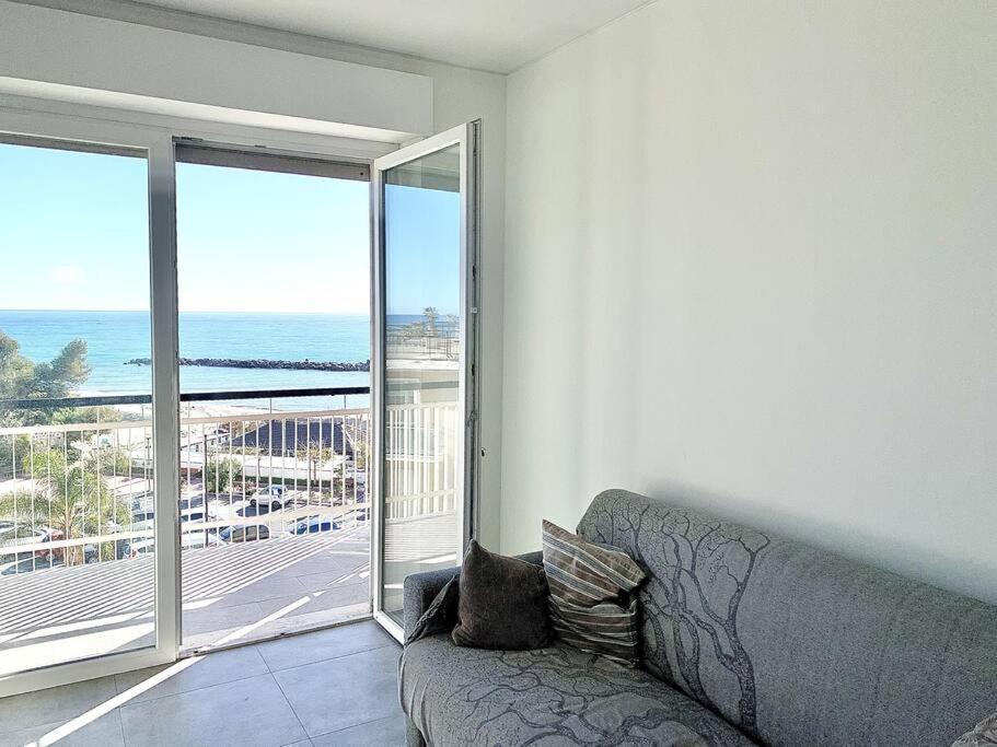 10 Min. Da Sanremo Appartamento Vista Mare Taggia Exterior photo